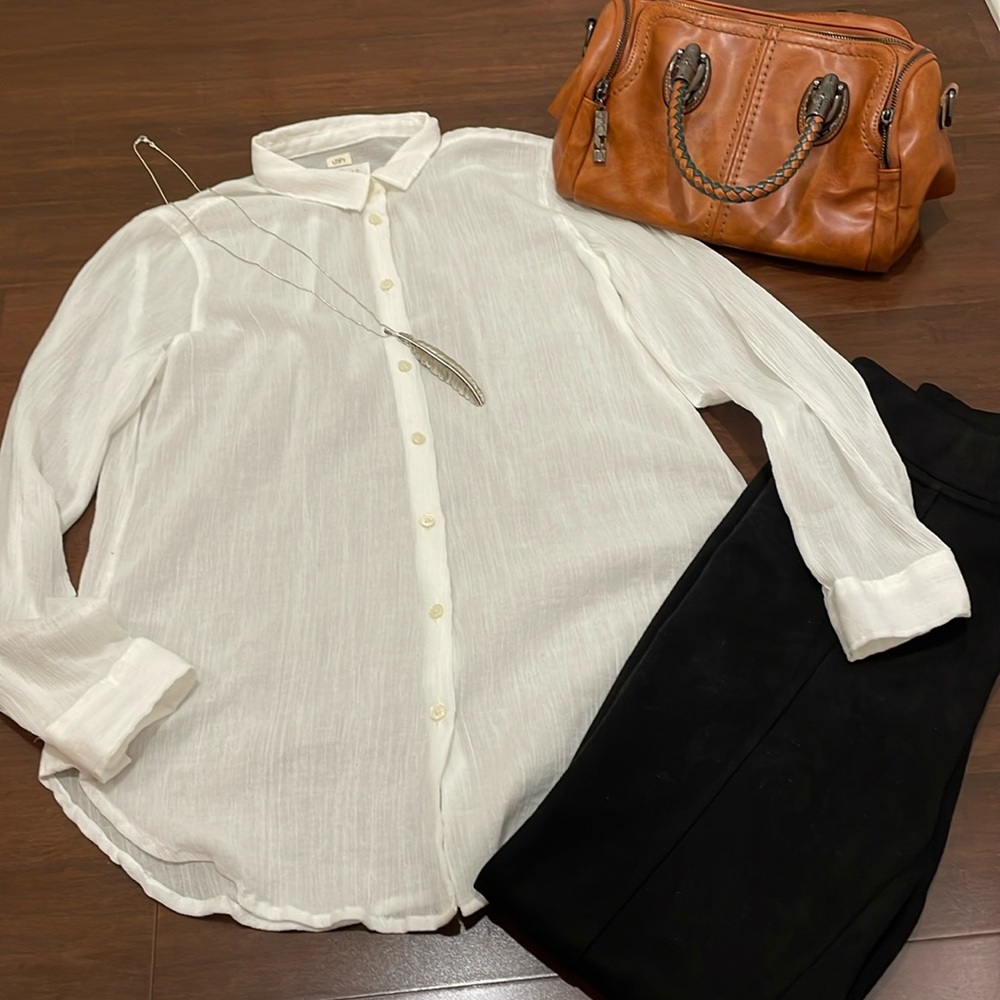 Ann Taylor Loft White linen Button Up